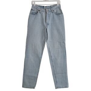 Vintage Levi Strauss Light Wash Button Fly High Rise Tapered Mom Jean Size 11